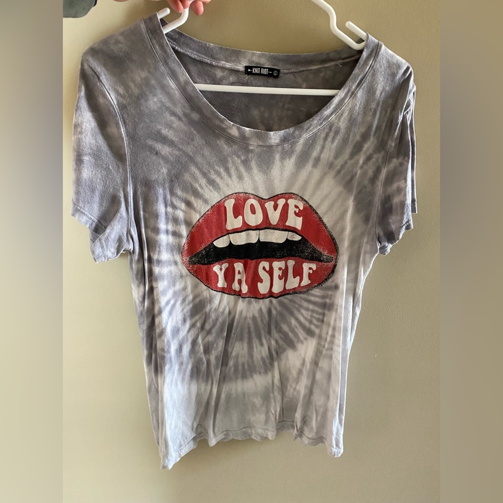 Knit riot graphic tshirt